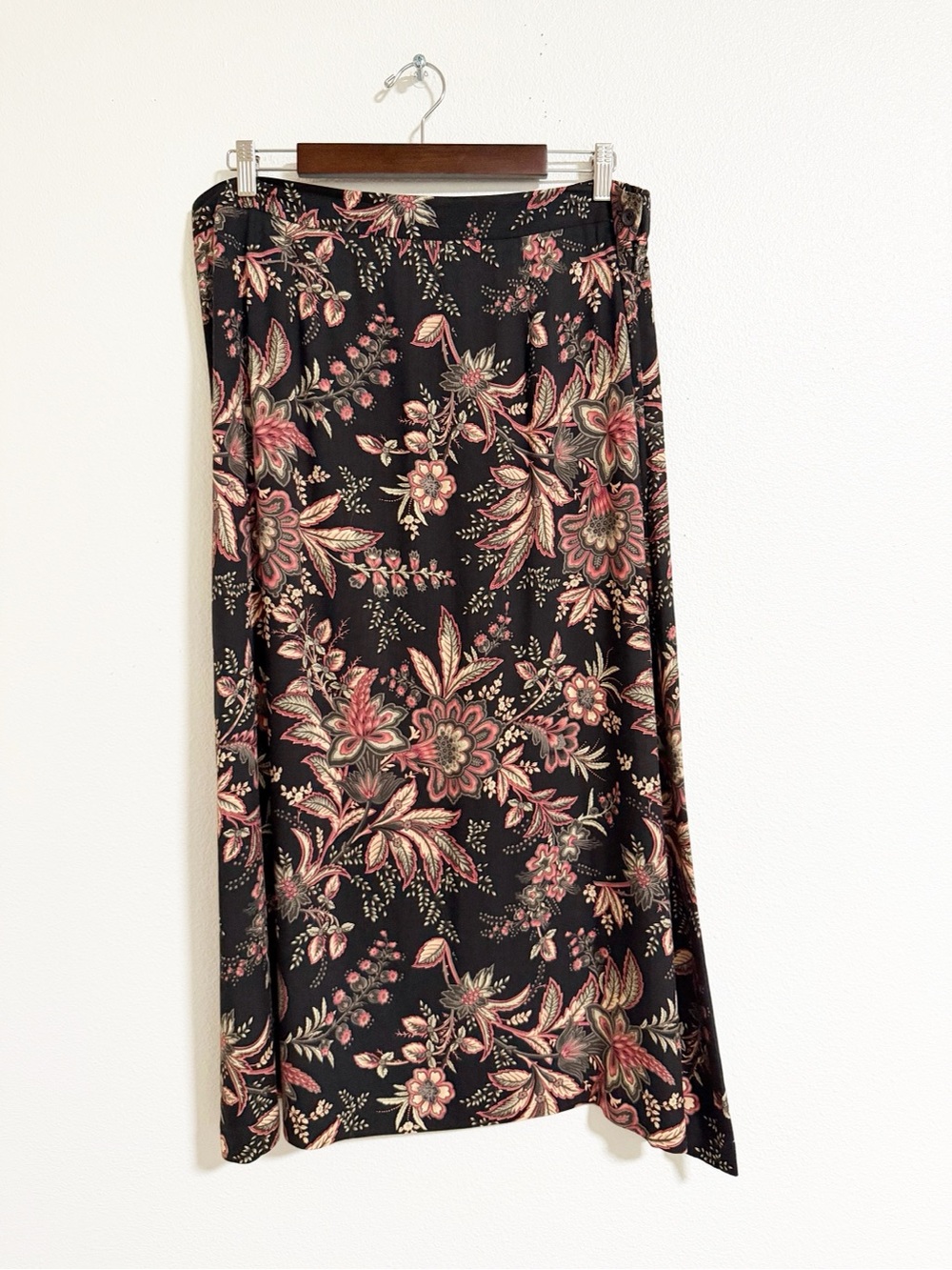 Soft by Avenue Floral Maxi Skirt Size 16